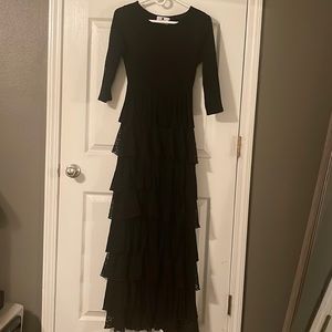 Dainty Jewell’s Clothier Maxi Dress Size Sm